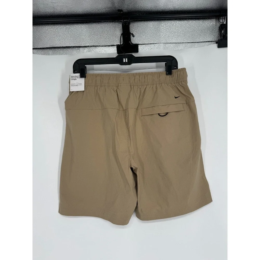 Nike Tech Woven Shorts Mens Medium Khaki Nylon Standard Fit Athletic HQ0470-297